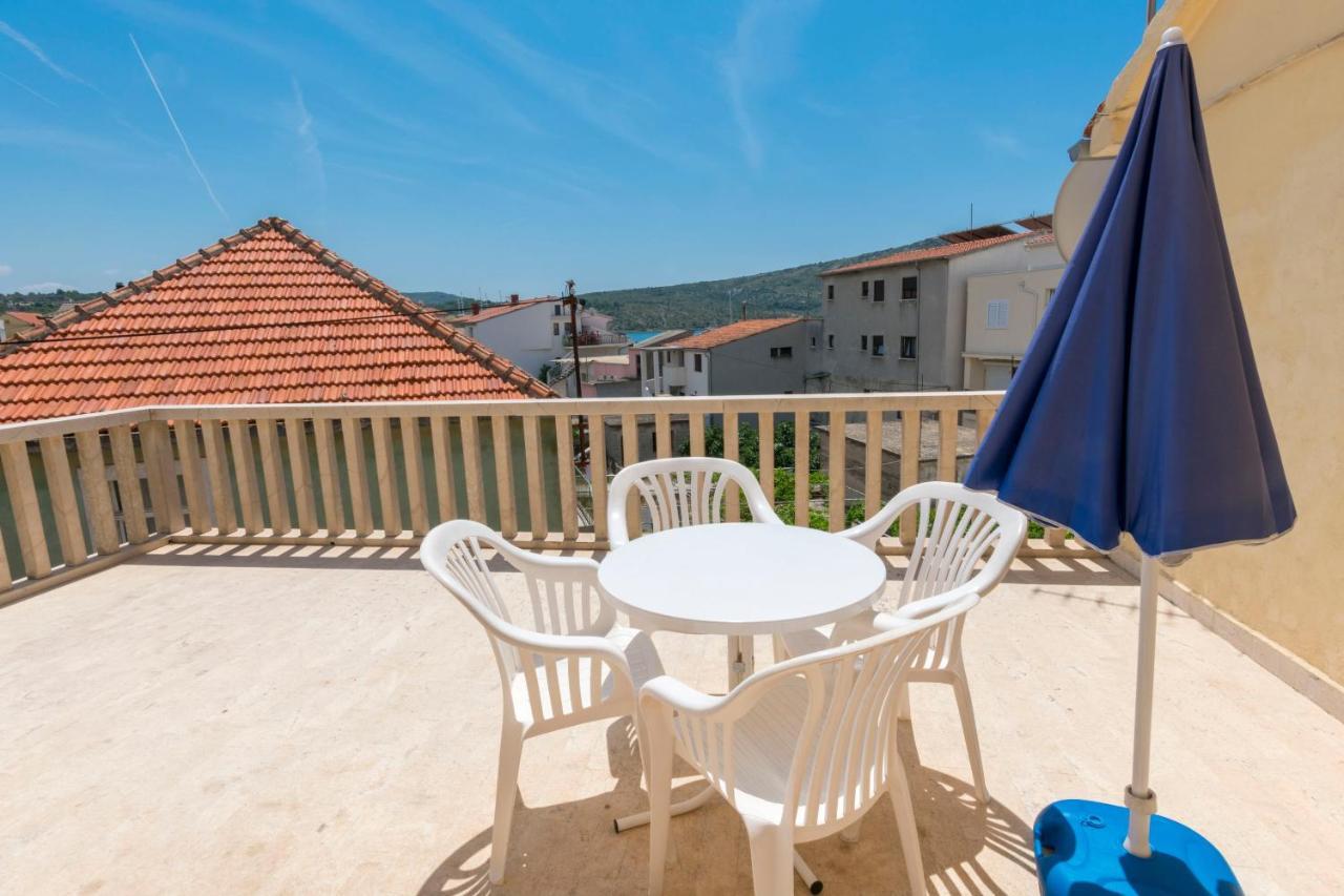 Apartment Smiljan Primošten Esterno foto