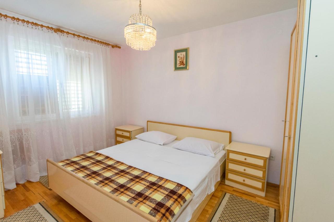 Apartment Smiljan Primošten Esterno foto